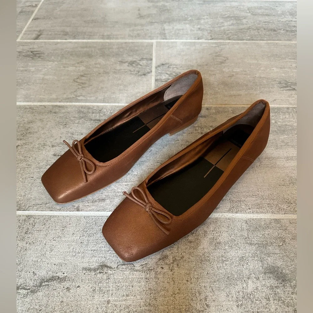 Dolce Vita Brown Flats with Bow Detail - Picture 4 of 10